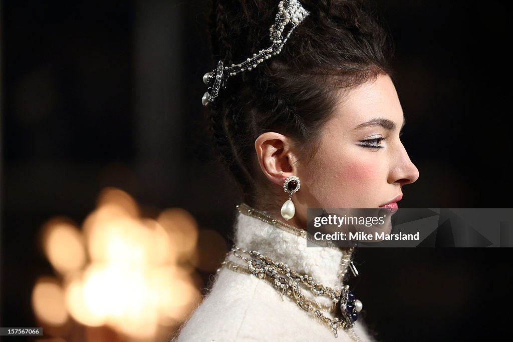 CHANEL: Metiers d'Art - Show