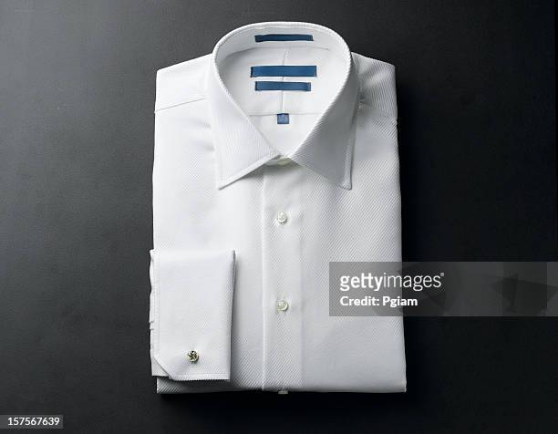 primo piano di un bianco camicie da uomo - tutti i tipi di top foto e immagini stock