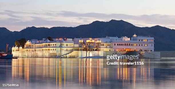 udaipur lake palace - palace stock pictures, royalty-free photos & images