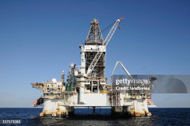 Agora Rig Deepool 2,406 Deepwater Rig Stock Photos, High-Res Pictures, and Images - Getty ...