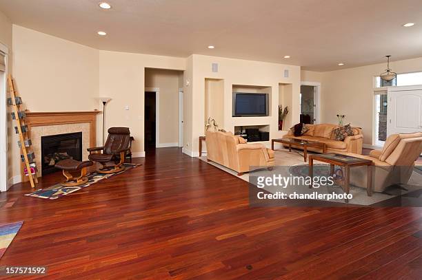 wide angle of modern living room - recessed lighting 個照片及圖片檔