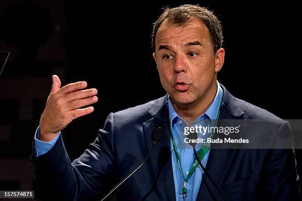 Sergio Cabral, Governor of Rio de Janeiro, talks during the Soccerex Global Convention 2012 on November 26, 2012 in Rio de Janeiro, Brazil. Soccerex...