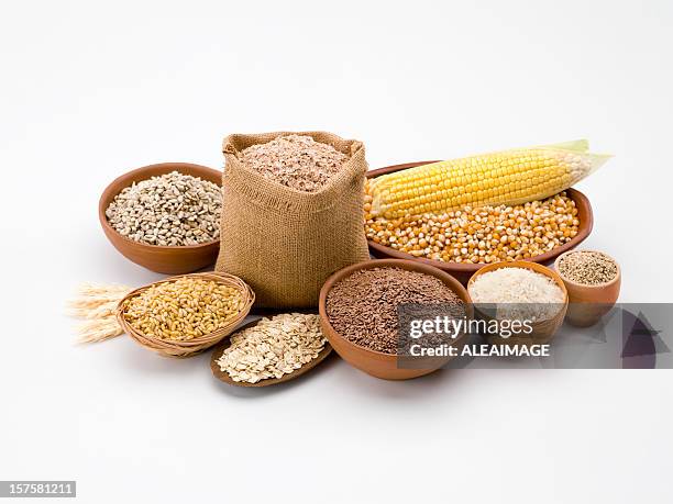 grain and cereal composition - volkoren stockfoto's en -beelden