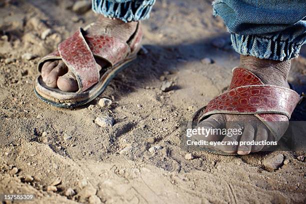 tarahumara índia nativo crianças pés - sandalia - fotografias e filmes do acervo