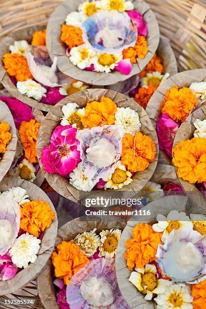 puja in varanasi, india - religious offering stock pictures, royalty-free photos & images