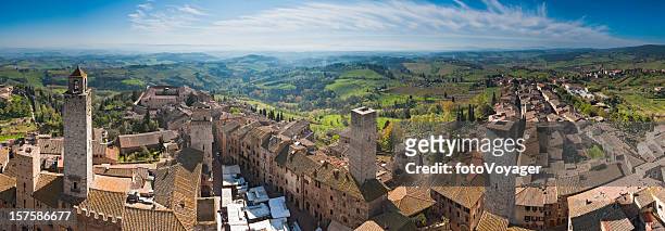 tuscany market day in san gimignano towers rooftops panorama italy - voyager estate winery stock pictures, royalty-free photos & images