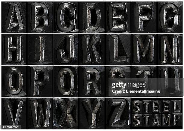 sello de alfabeto completo de acero - s & m fotografías e imágenes de stock