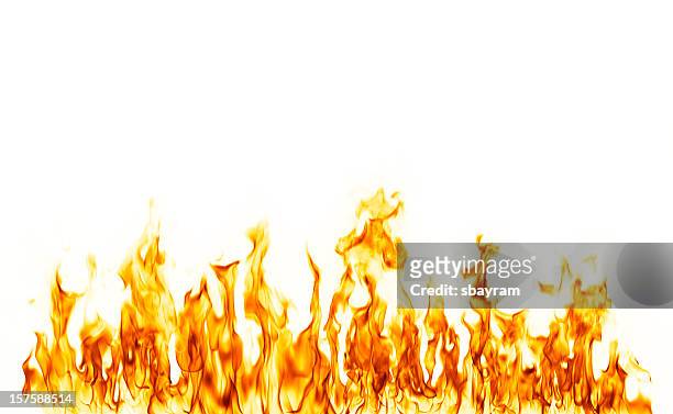 暖炉の炎の上に孤立した白い背景 - 火災 ストッ�クフォトと画像