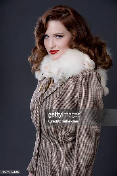 1940's retro fashion - 40s pin up girls stock pictures, royalty-free photos & images