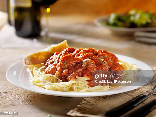 spaghetti and meatballs - 波隆那肉醬 個照片及圖片檔