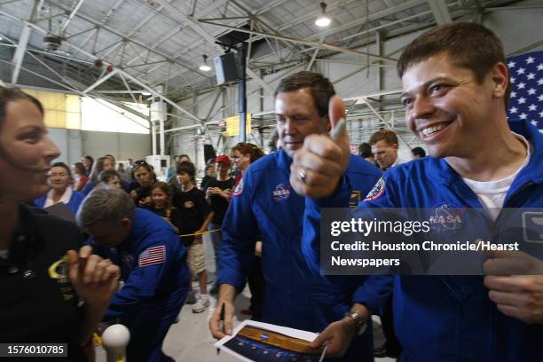 Mike Foreman Bob Behnken Photos and Premium High Res Pictures - Getty Images