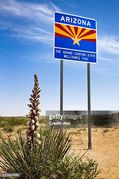 welcome to arizona sign state line - arizona state sign stock pictures, royalty-free photos & images