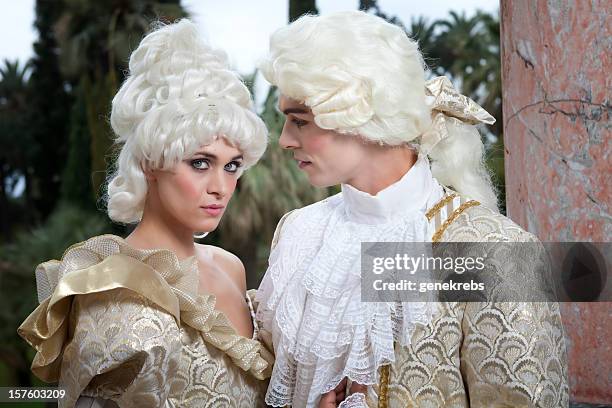18 ème siècle-couple marie antoinette de style - dynastie des habsbourg photos et images de collection