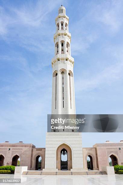 minarett große sultan-qabus-moschee, muscat im oman - grand mosque oman stock-fotos und bilder