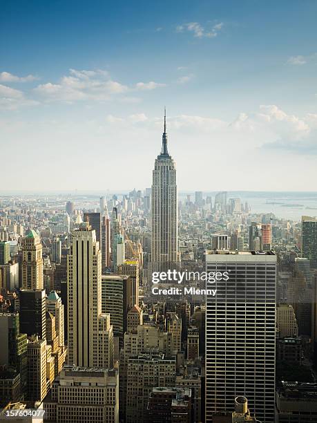 vista diurna skyline di new york - new york stato foto e immagini stock