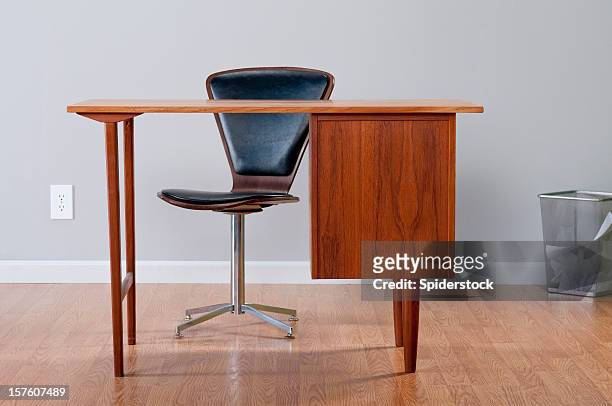 stylish home office - chairs in studio stockfoto's en -beelden