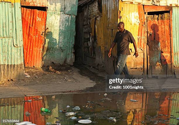 a hombre negro - haití fotografías e imágenes de stock