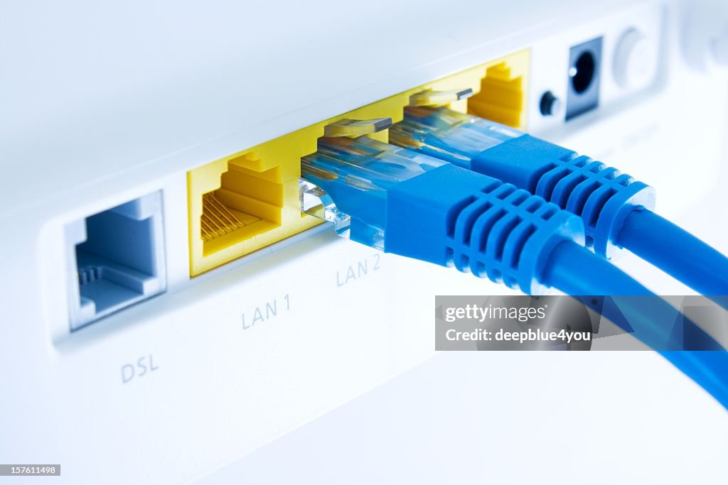 Verbunden! W-LAN router und Blau Kabel