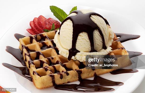 gelato a nido d'ape - cialda foto e immagini stock