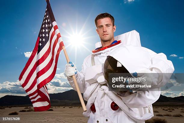 retrato de nosotros astronauta - cosmonauta fotografías e imágenes de stock