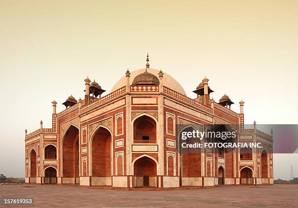 humayun's tomb - humayan's tomb stock pictures, royalty-free photos & images