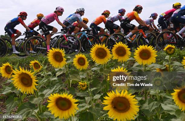 Sandra Alonso of Spain and Team CERATIZIT-WNT Pro Cycling, Wilma Olausson of Sweden and Team Uno-X Pro Cycling Team, Veronica Ewers of The United...