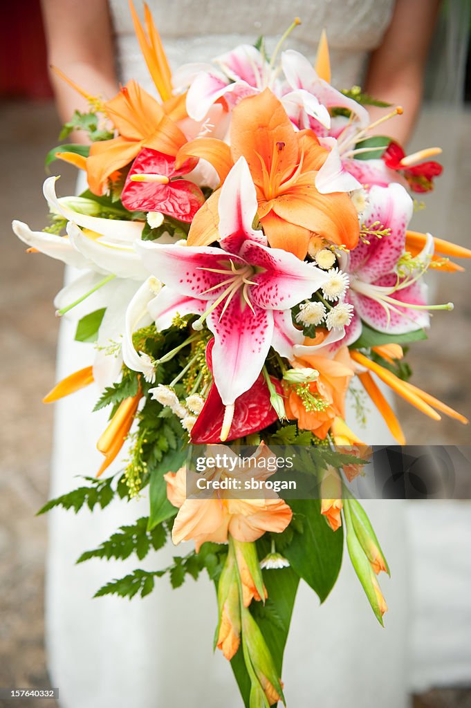 Bride with tropical bridal bouquet