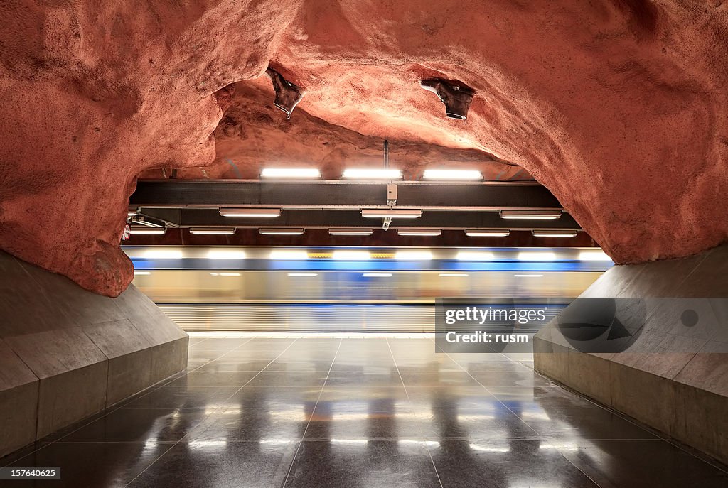 Estación de metro de Estocolmo Radhuset