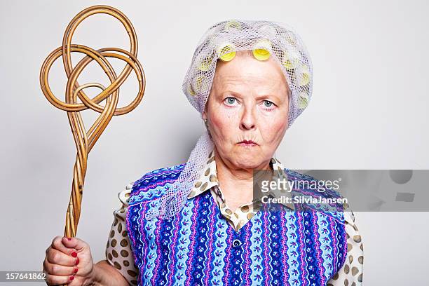 retro senior housewife - 1950 females only housewife stock pictures, royalty-free photos & images