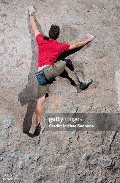 prosthetic climber - disabled extreme sports stock pictures, royalty-free photos & images