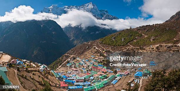 himalaya sherpa village namche bazar mt everest national park nepal - nepal stock pictures, royalty-free photos & images