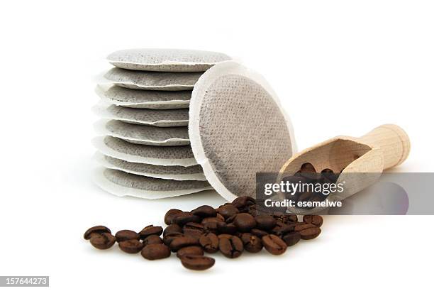 kaffee-schote - coffee capsules stock-fotos und bilder