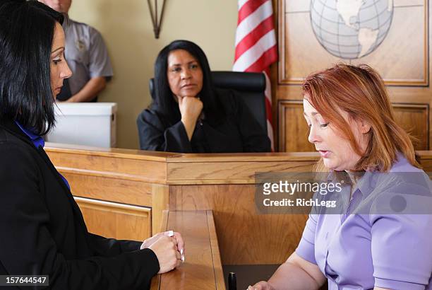 courtroom witness - witness 個照片及圖片檔