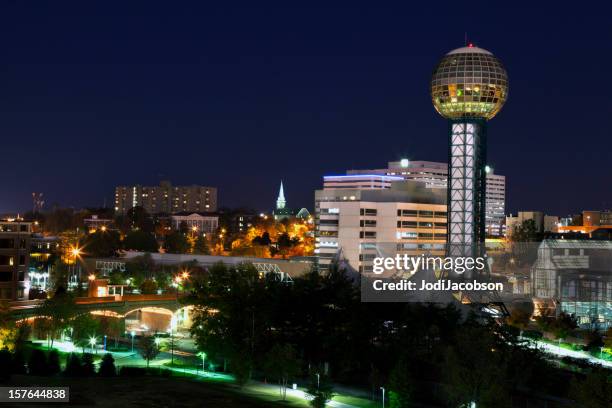 downtown knoxville tennessee skyline night - knoxville tennessee 個照片及圖片檔