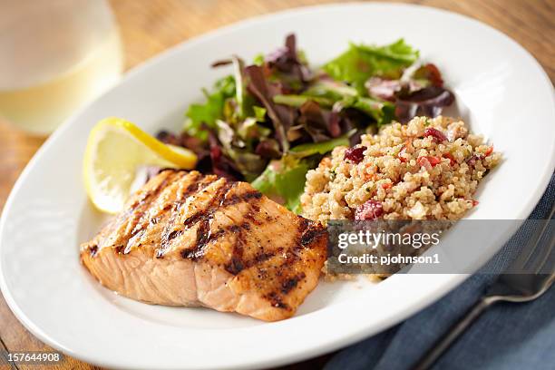 salmon and quinoa - quinoa stockfoto's en -beelden