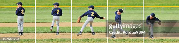 pitching sequence pour les jeunes coureurs little league baseball - série séquentielle photos et images de collection