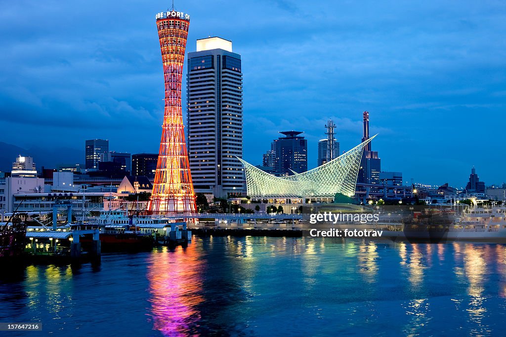 夜の「神戸ポート、日本