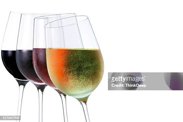 farben von wein - red and white wine glasses stock-fotos und bilder