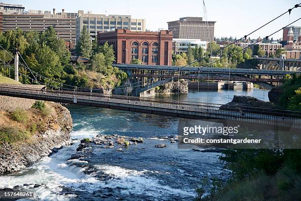 spokane washington bridges and waterfall - spokane stockfoto's en -beelden