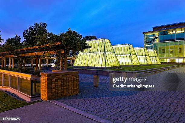 university of washington law school - university of washington photos et images de collection