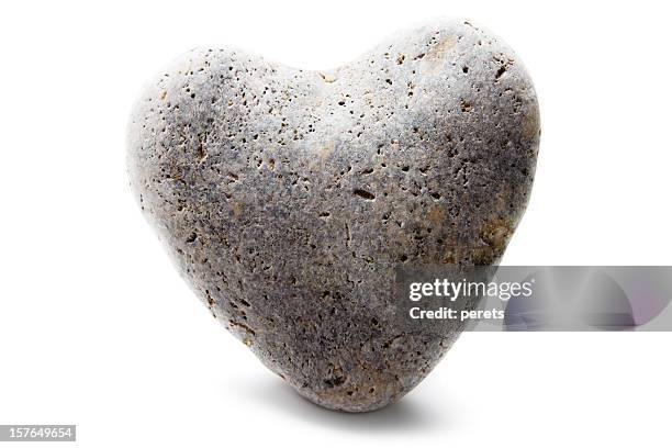 stone heart - pebbles stockfoto's en -beelden