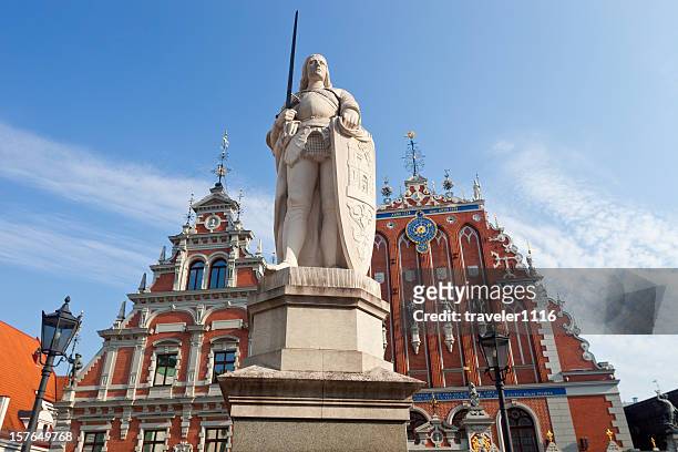 estatua de roland in riga, de letonia - riga fotografías e imágenes de stock