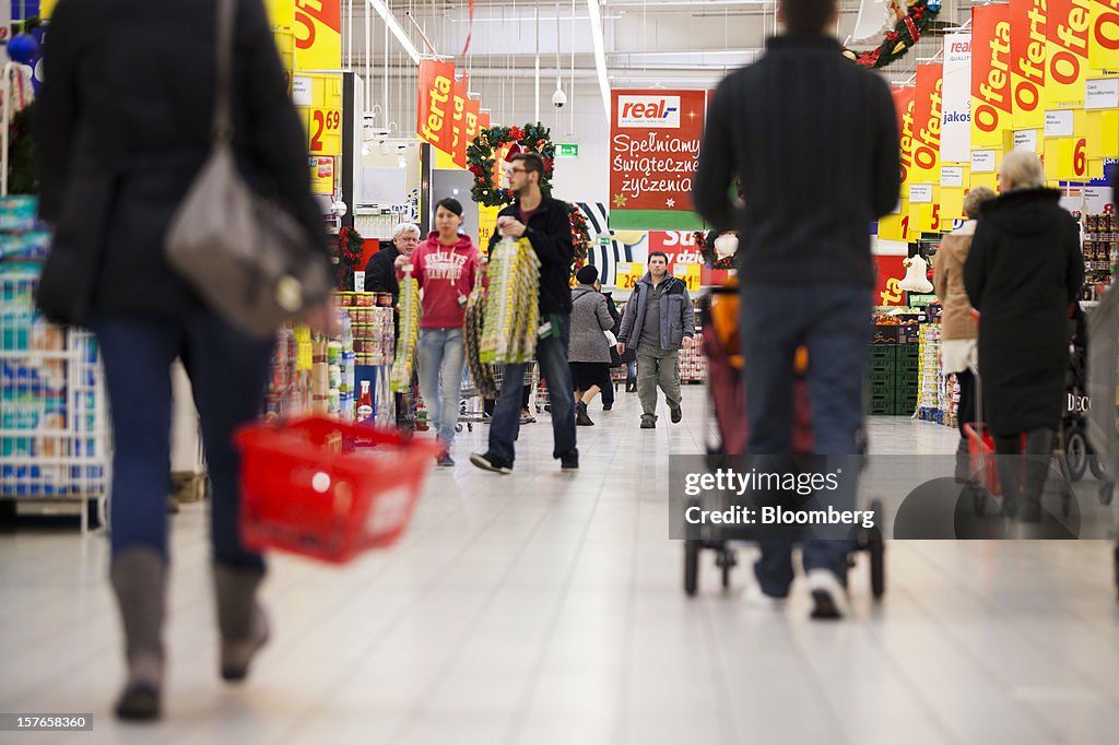 Inside A Real Grocery Store As Metro AG Sells To Groupe Auchan SA