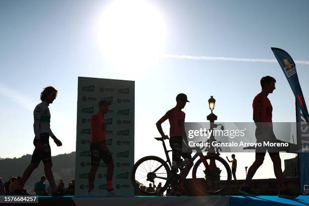 Silhouets of Neilson Powless of The United States, Ben Healy of Ireland, Simon Carr of The United Kingdom, Alberto Bettiol of Italy and Team EF...