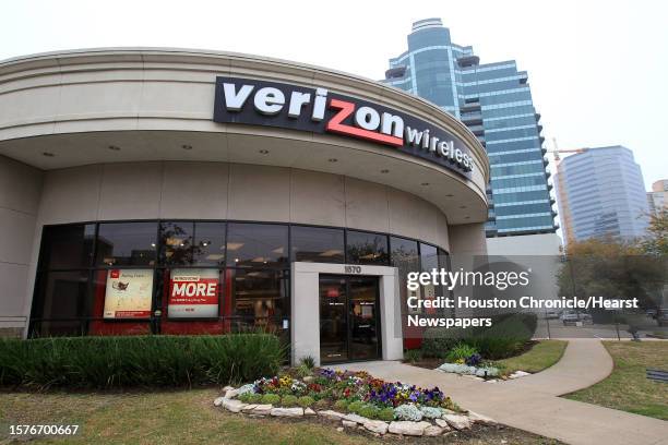 32 Oak Court Mall Stock Photos High Res Pictures and Images Getty 32 Oak Court Mall Stock Photos High Res Pictures and Images Getty