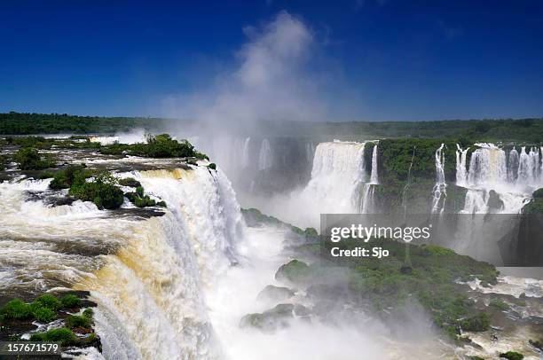 iguazu falls - iguacu falls stockfoto's en -beelden