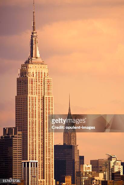 paesaggio urbano di new york city, new york - empire state building foto e immagini stock