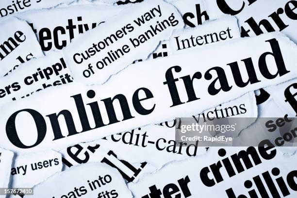 zeitung schlagzeilen umgang mit online-betrug & computer crime - zeitungsausriss stock-fotos und bilder