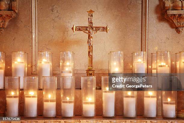 prayer candles - catholicism bildbanksfoton och bilder