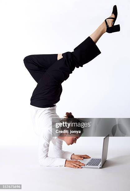 business akrobatik - acrobatic yoga stock-fotos und bilder